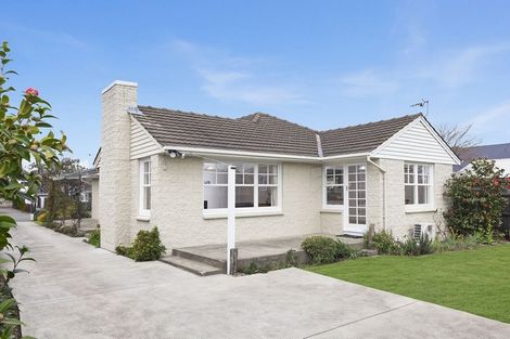 Photo of property in 2 Lothian Street, Ilam, Christchurch, 8041