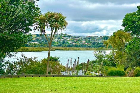 Photo of property in 2 Wharf Road, Te Atatu Peninsula, Auckland, 0610