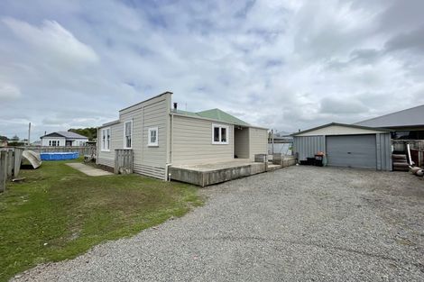 Photo of property in 14 Cadman Street, Dannevirke, 4930