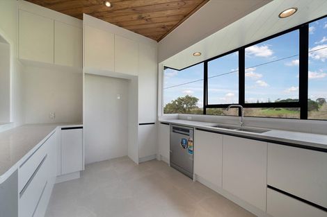 Photo of property in 301 Spur Road, Stillwater, Silverdale, 0993