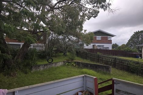 Photo of property in 4 Longbill Place, Glendene, Auckland, 0602