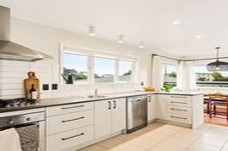 Photo of property in 84a Triangle Road, Massey, Auckland, 0614