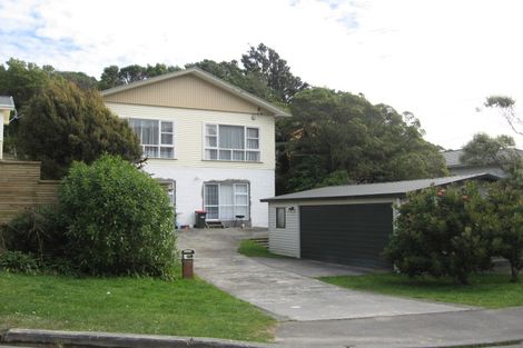 Photo of property in 32 Shirley Street, Karori, Wellington, 6012