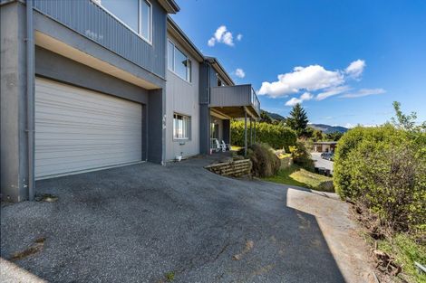 Photo of property in 59 Dart Place, Fernhill, Queenstown, 9300