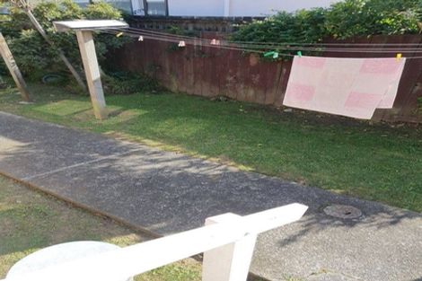 Photo of property in 3/7 Davies Street, Tawa, Wellington, 5028