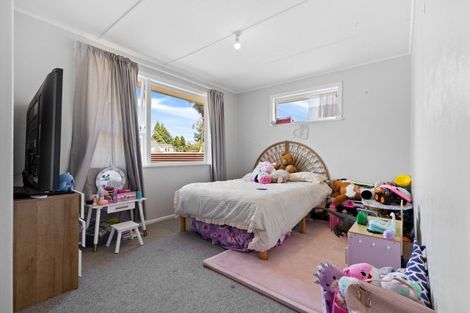 Photo of property in 16 Kenmore Place, Tokoroa, 3420