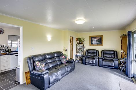 Photo of property in 25 Tait Drive, Greenmeadows, Napier, 4112