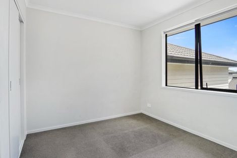 Photo of property in 2 Akeake Lane, Manurewa, Auckland, 2102