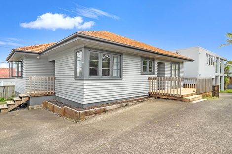 Photo of property in 1/18 Forrest Hill Road, Forrest Hill, Auckland, 0620