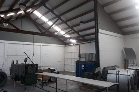 Photo of property in 144 Queens Drive, Lyall Bay, Wellington, 6022