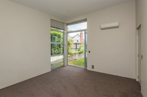 Photo of property in 62 Dyers Pass Road, Cashmere, Christchurch, 8022