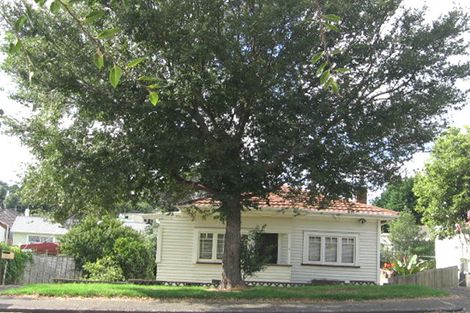 Photo of property in 12 Lippiatt Road, Otahuhu, Auckland, 1062