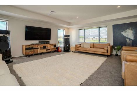 Photo of property in 1 Fernbird Grove, Kerikeri, 0294