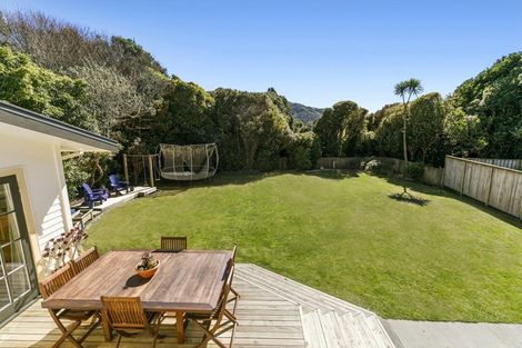 Photo of property in 301 Dowse Drive, Maungaraki, Lower Hutt, 5010