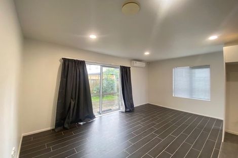 Photo of property in 20 Lisa Rise, Half Moon Bay, Auckland, 2012