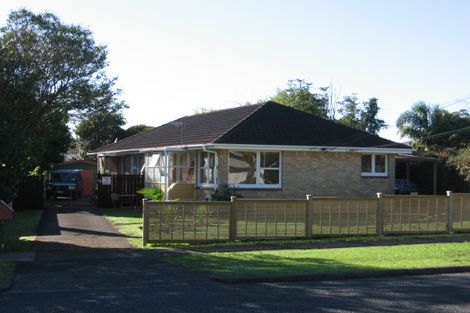 Photo of property in 33a Cambridge Terrace, Papatoetoe, Auckland, 2025