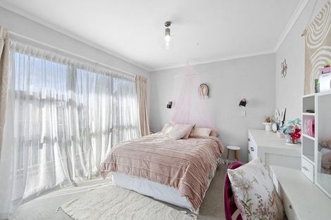 Photo of property in 17 Pukekohatu Street, Waitara, 4320