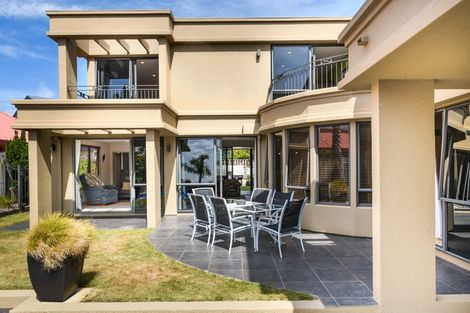 Photo of property in 4 The Strand, Fitzherbert, Palmerston North, 4410