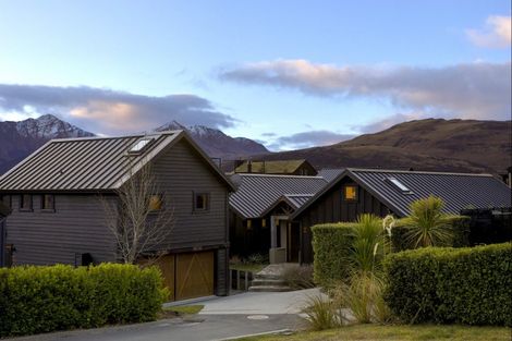 Photo of property in 84 Jacks Point Rise, Jacks Point, Queenstown, 9371