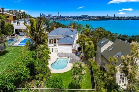 Photo of property in 4 Hinemoa Terrace, Birkenhead, Auckland, 0626