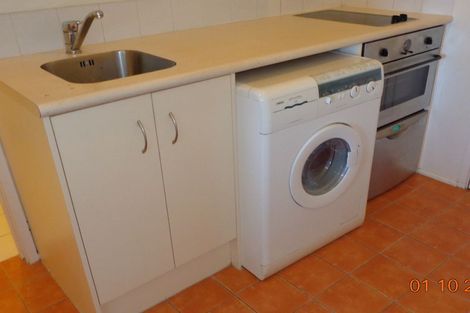 Photo of property in 13e/30 Westward Ho, Glen Eden, Auckland, 0602