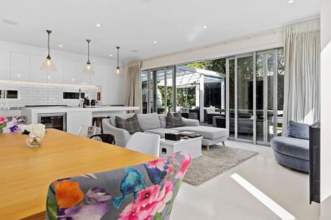 Photo of property in 2 Katherine Avenue, Thorndon, Wellington, 6011