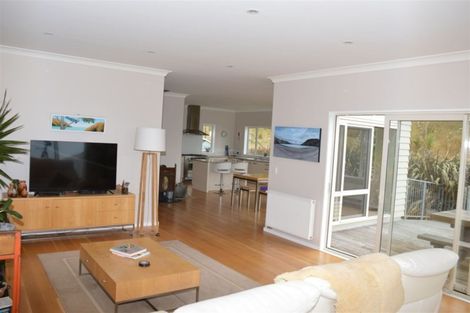 Photo of property in 135 Le Bons Bay Road, Le Bons Bay, Akaroa, 7583