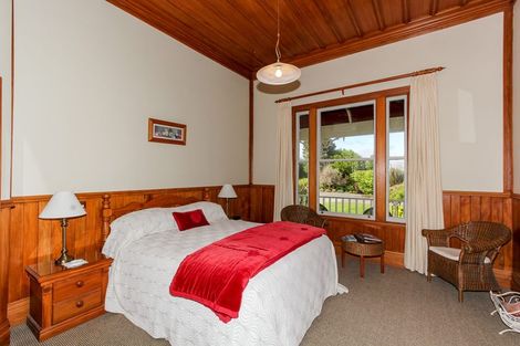 Photo of property in 333 Upland Road, Tarurutangi, New Plymouth, 4372