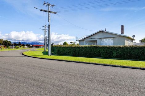 Photo of property in 30 Cloten Road, Stratford, 4332