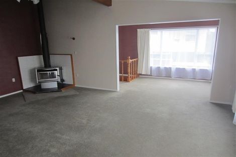 Photo of property in 76 Fyvie Avenue, Tawa, Wellington, 5028