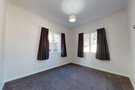 Photo of property in 100 Randwick Road, Moera, Lower Hutt, 5010