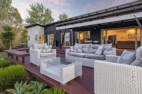 Photo of property in 8 Pineview Lane, Helensville, 0875