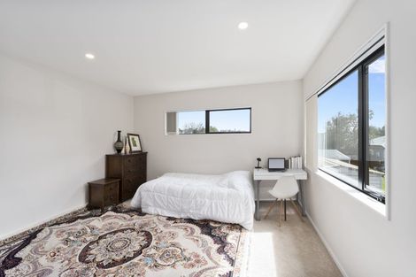 Photo of property in 54c Chilcott Road, Henderson, Auckland, 0612