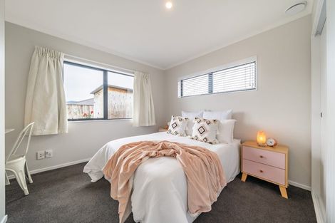 Photo of property in 107 Riverstone Drive, Riverstone Terraces, Upper Hutt, 5018