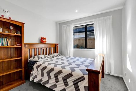 Photo of property in 51 Magnolia Drive, Westown, New Plymouth, 4310