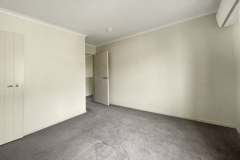 Photo of property in 16 Black Rock Road, Newlands, Wellington, 6037