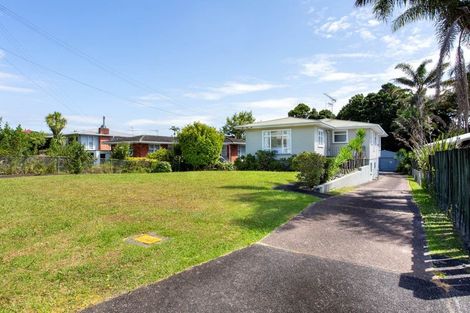 Photo of property in 10 Covil Avenue, Te Atatu South, Auckland, 0610