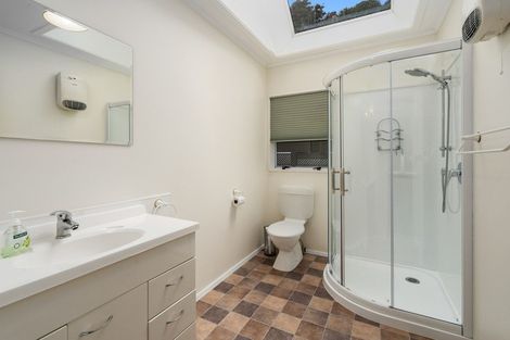 Photo of property in 13 Whiorau Grove, Lowry Bay, Lower Hutt, 5013