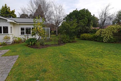 Photo of property in 40 Avondale Road, Taradale, Napier, 4112
