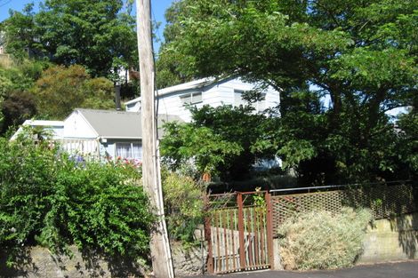 Photo of property in 30 Hawkhurst Road, Lyttelton, 8082