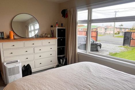 Photo of property in 61 Coopers Road, Dallington, Christchurch, 8061