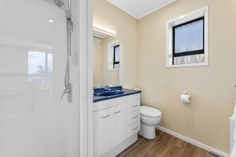 Photo of property in 37 Pigeon Mountain Road, Half Moon Bay, Auckland, 2012