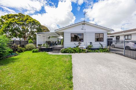 Photo of property in 1/2 Burundi Avenue, Clendon Park, Auckland, 2103