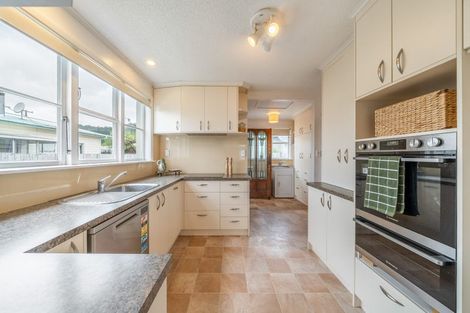 Photo of property in 48a Wilford Street, Wallaceville, Upper Hutt, 5018