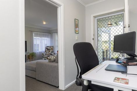 Photo of property in 2 Simpson Road, Ranui, Auckland, 0612