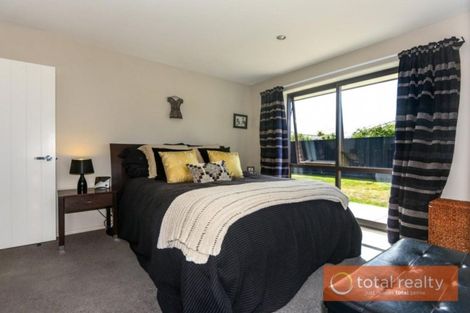 Photo of property in 18 Gosling Crescent, Halswell, Christchurch, 8025