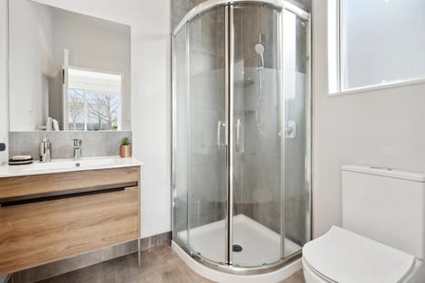 Photo of property in 4 Swamp Kauri Grove, Papakura, 2110