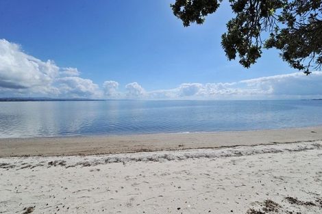Photo of property in 3a Uatoto Road, Clarks Beach, 2122