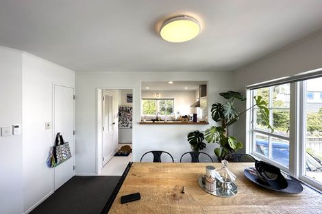 Photo of property in 24a Parklands Drive, Karori, Wellington, 6012