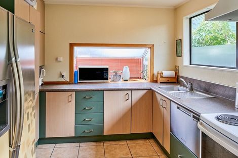 Photo of property in 27 Humphreys Grove, Titahi Bay, Porirua, 5022
